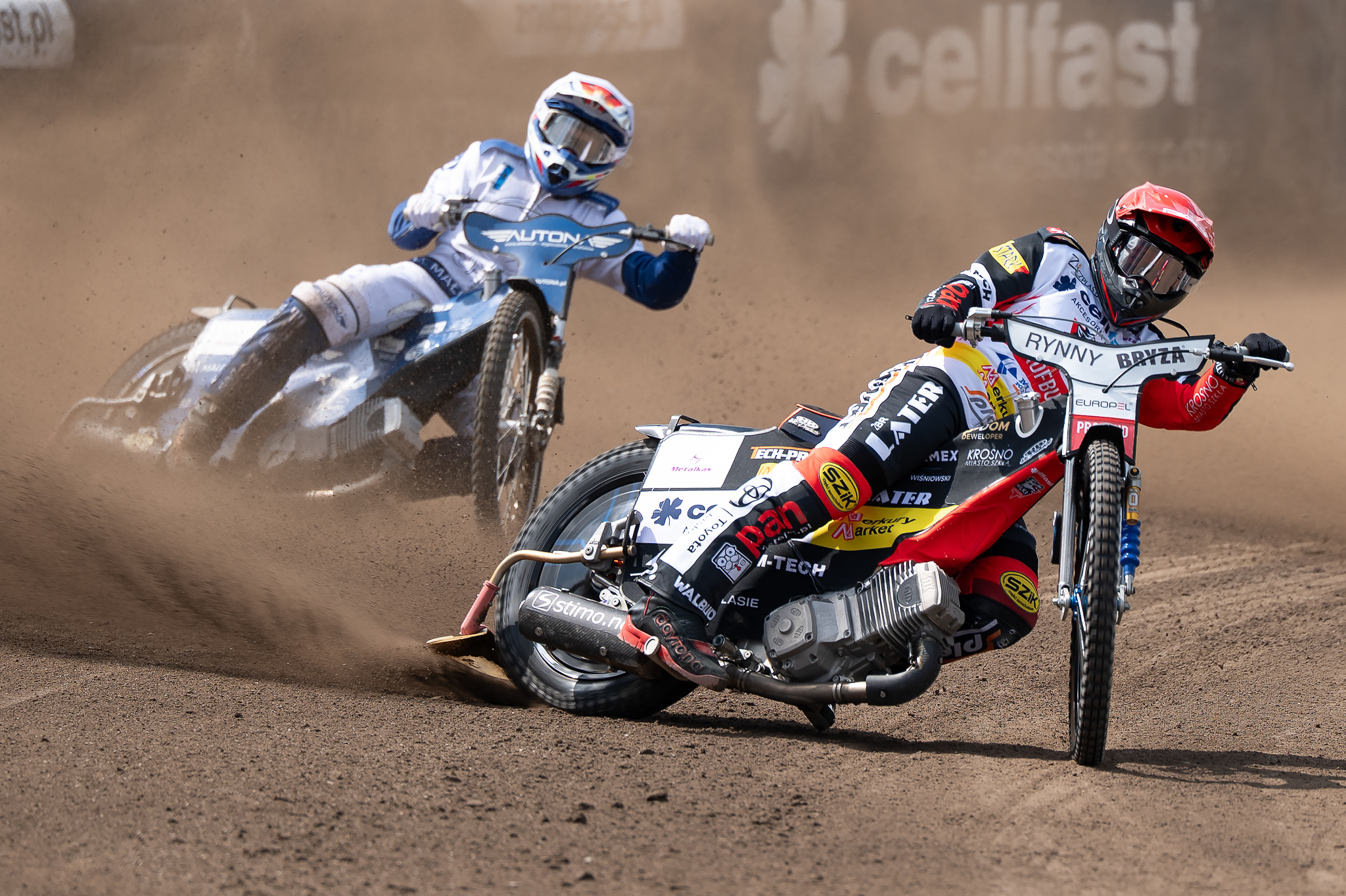 Jak ustawić aparat na torze żużlowym?